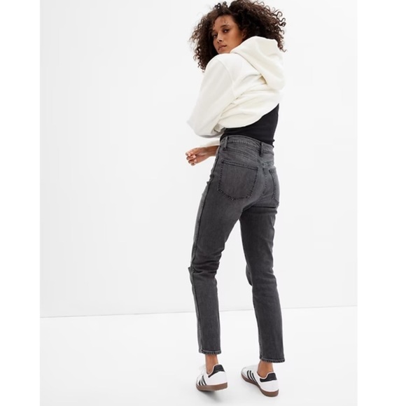 GAP Women's Black Pirineos High Rise Destructed Vintage Slim Jeans 18/34 NWT - Picture 2 of 5